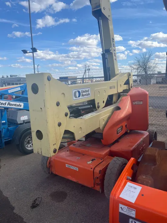 2012 JLG E400AJPN Articulating Boom Lift