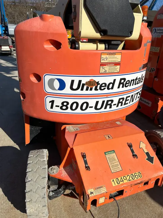 2016 JLG E400AJPN Articulating Boom Lift