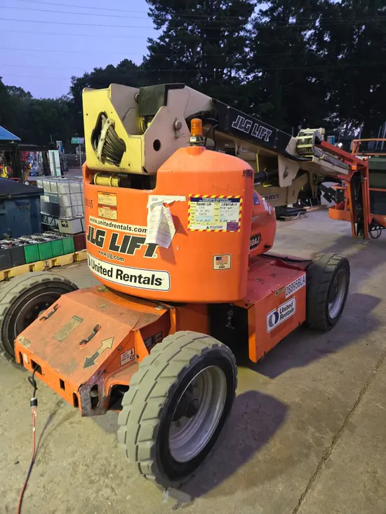 2016 JLG E450AJ Articulating Boom Lift
