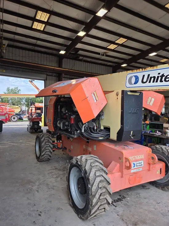 2017 JLG 800AJ Articulating Boom Lift