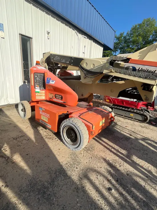 2015 JLG E400AJPN Articulating Boom Lift