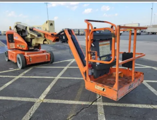 2013 JLG E400AJPN Articulating Boom Lift