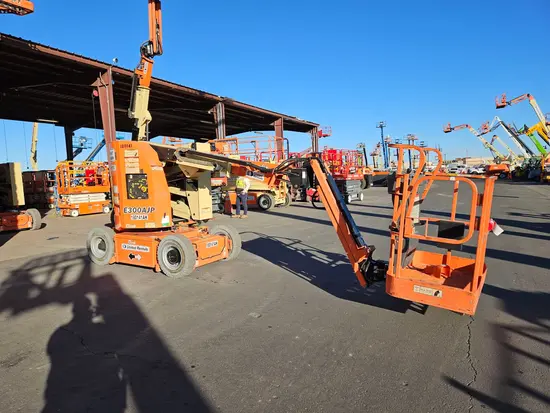 2016 JLG E300AJP Articulating Boom Lift