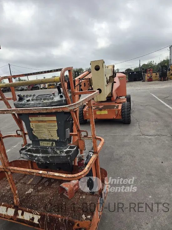 2017 JLG E450AJ Articulating Boom Lift