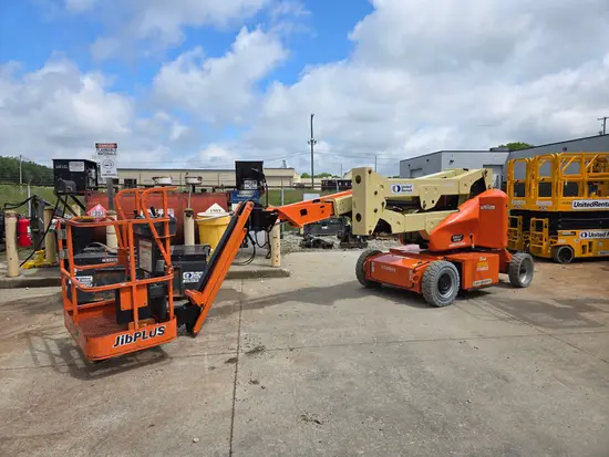 2015 JLG E400AJPN Articulating Boom Lift