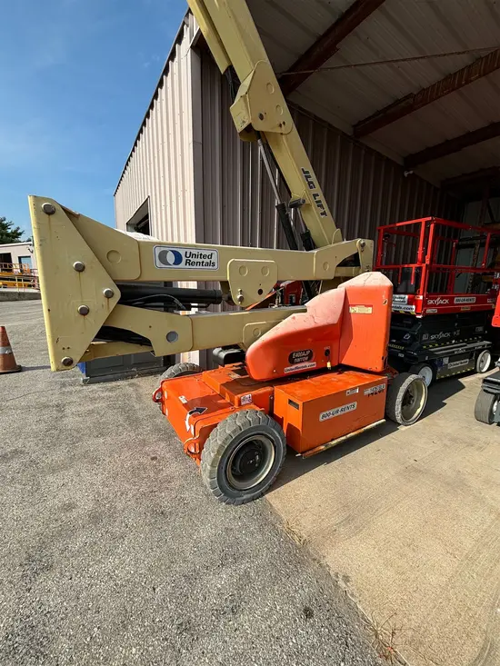 2012 JLG E400AJPN Articulating Boom Lift