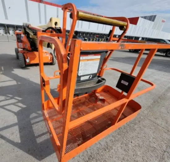 2018 JLG E450AJ Articulating Boom Lift