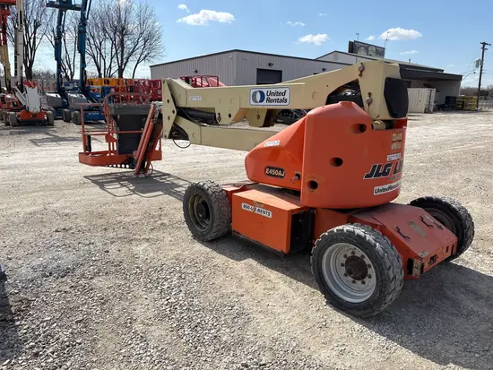 2014 JLG E450AJ Articulating Boom Lift