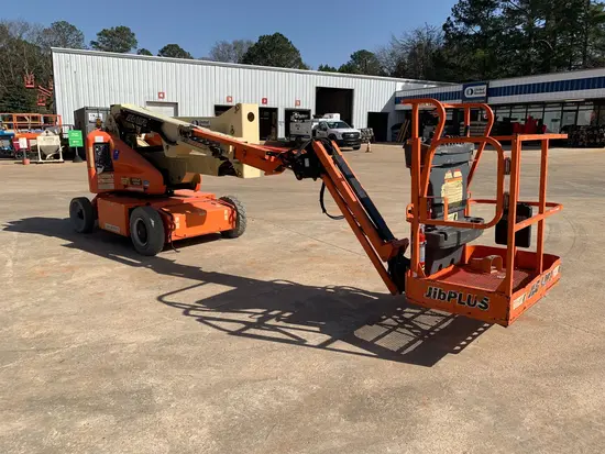 2016 JLG E400AJPN Articulating Boom Lift
