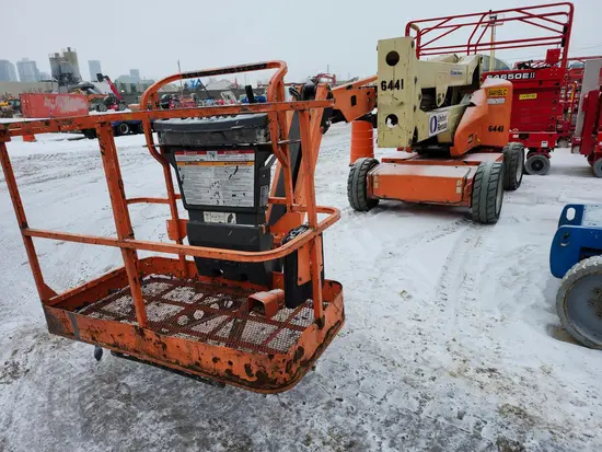 2014 JLG E450AJ Articulating Boom Lift