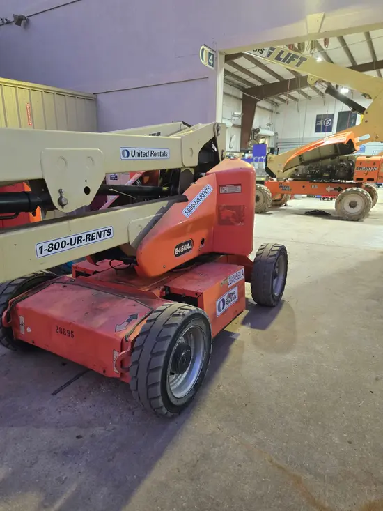 2016 JLG E450AJ Articulating Boom Lift