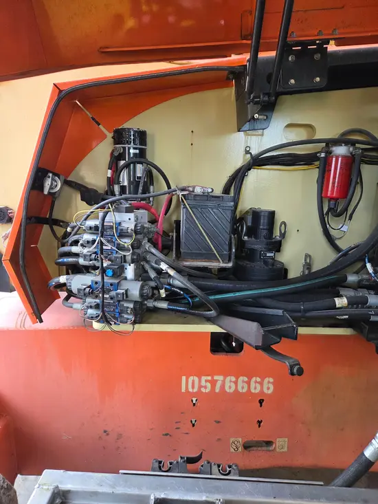 2017 JLG 800AJ Articulating Boom Lift
