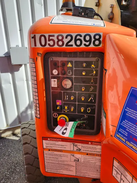 2017 JLG E450AJ Articulating Boom Lift