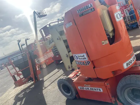 2016 JLG E300AJP Articulating Boom Lift