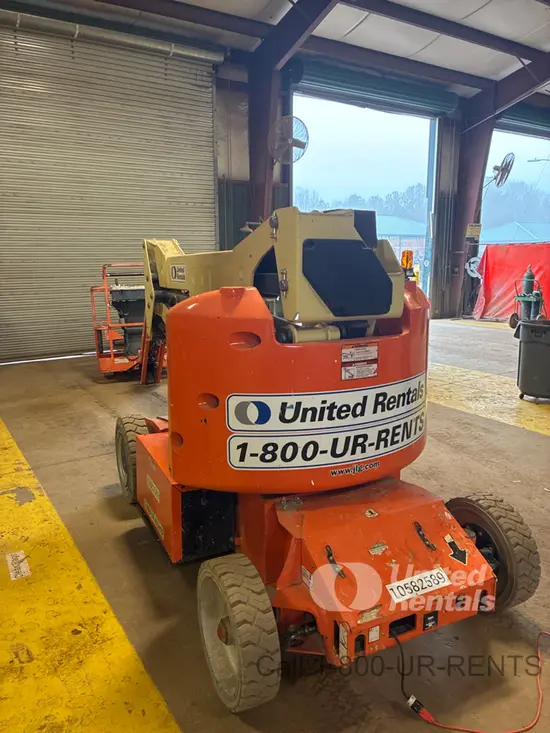 2017 JLG E400AJPN Articulating Boom Lift