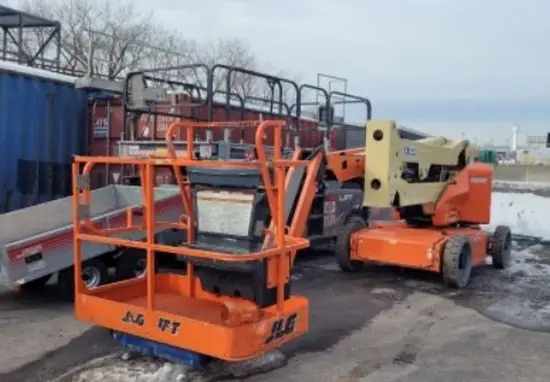 2015 JLG E450AJ Articulating Boom Lift