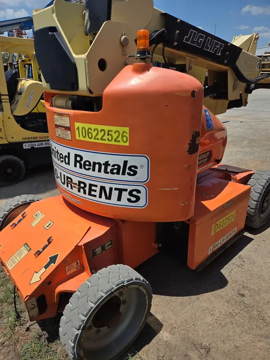 2017 JLG E400AJPN Articulating Boom Lift