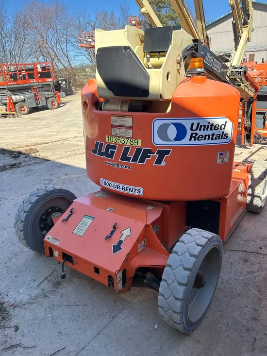 2015 JLG E450AJ Articulating Boom Lift