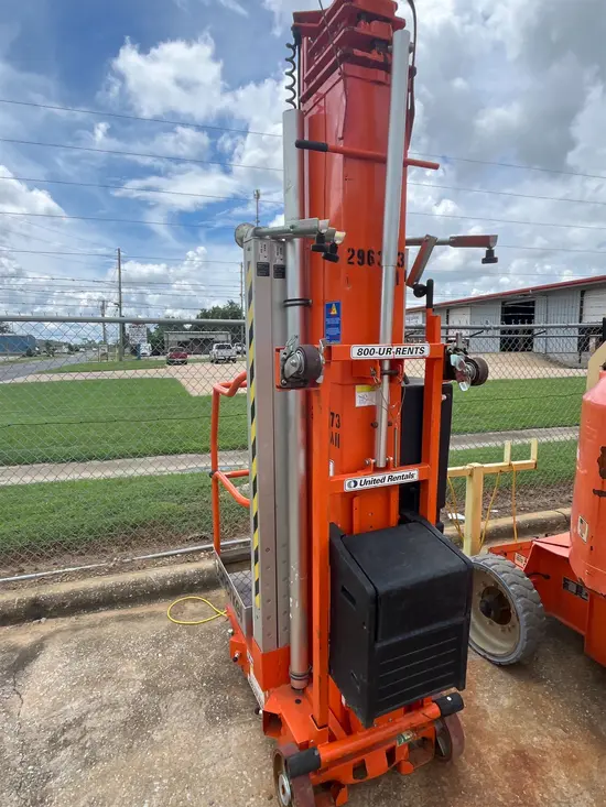 2020 Snorkel UL40DC Pusharound Lift