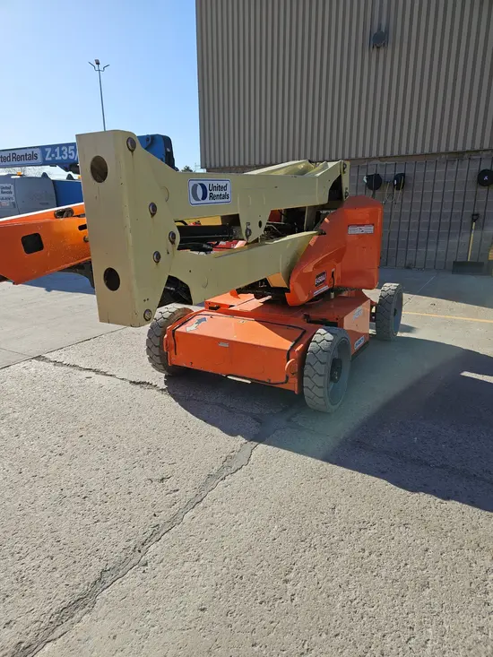 2015 JLG E450AJ Articulating Boom Lift