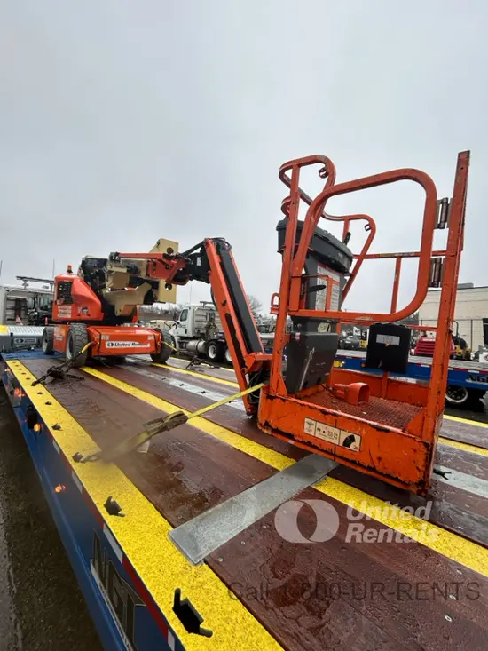 2017 JLG E400AJPN Articulating Boom Lift