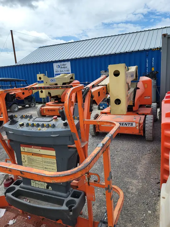 2017 JLG E450AJ Articulating Boom Lift