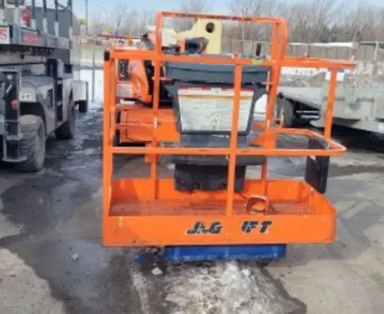 2015 JLG E450AJ Articulating Boom Lift