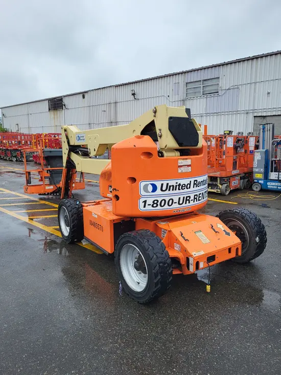 2016 JLG E450AJ Articulating Boom Lift