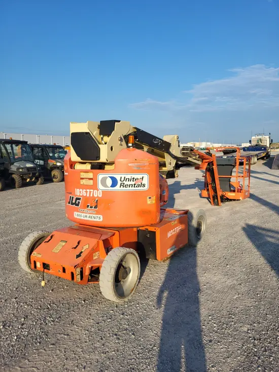 2015 JLG E400AJPN Articulating Boom Lift