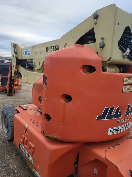 2013 JLG E400AJPN Articulating Boom Lift
