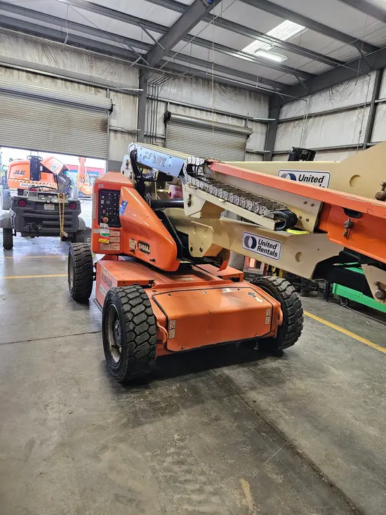 2016 JLG E450AJ Articulating Boom Lift
