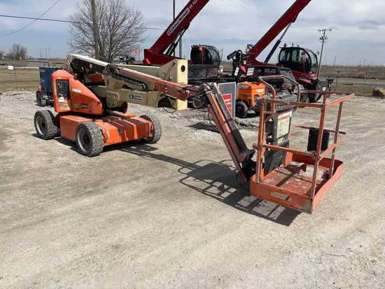 2014 JLG E450AJ Articulating Boom Lift