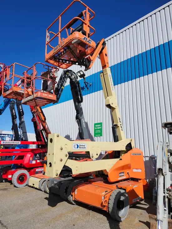 2017 JLG E450AJ Articulating Boom Lift