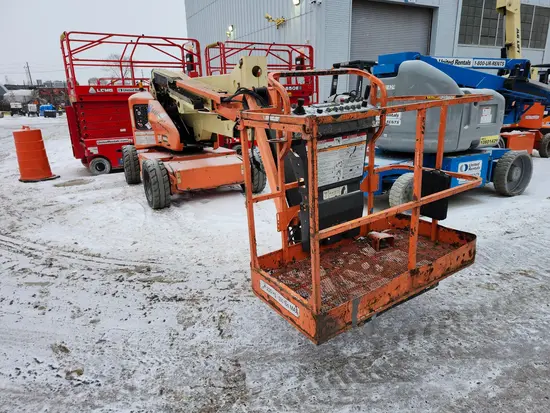2014 JLG E450AJ Articulating Boom Lift