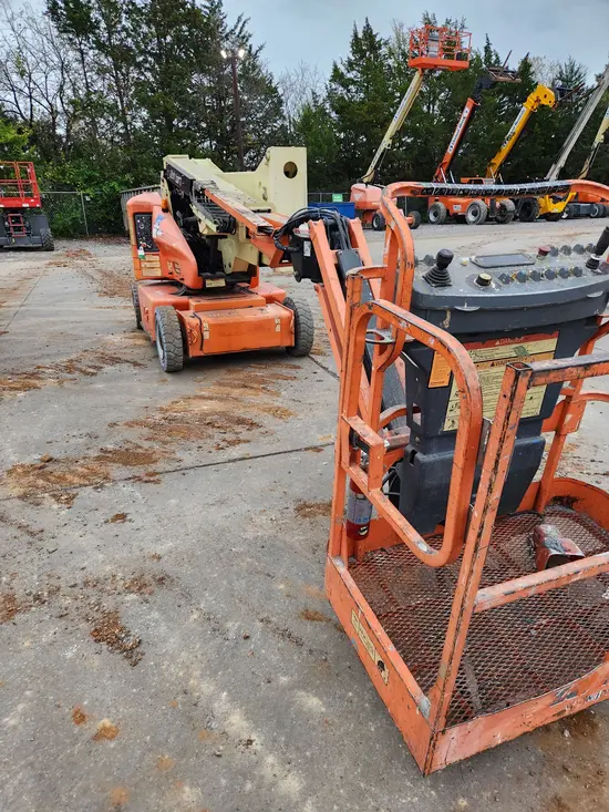 2012 JLG E400AJPN Articulating Boom Lift