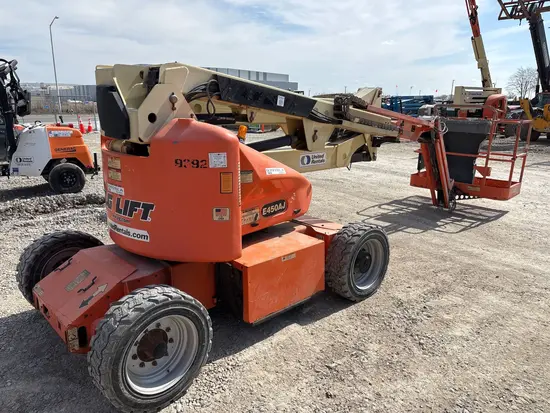 2014 JLG E450AJ Articulating Boom Lift
