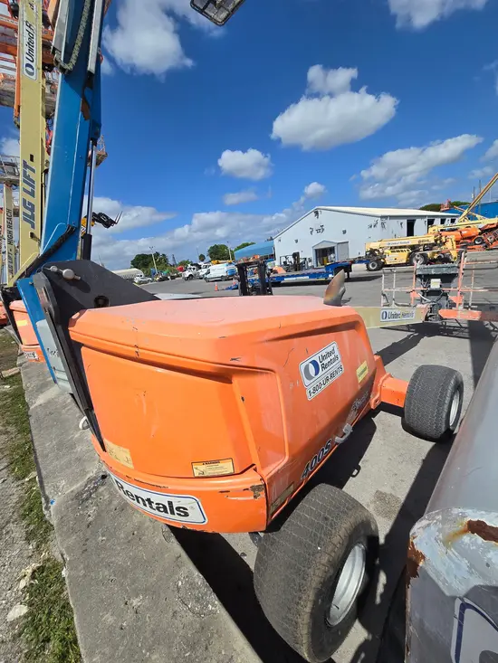 2017 JLG 400S Boom Lift
