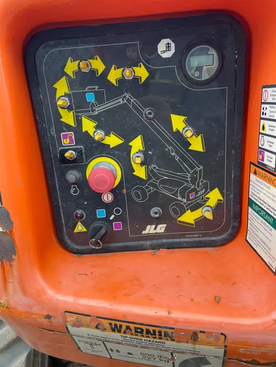 2017 JLG M600JP Articulating Boom Lift