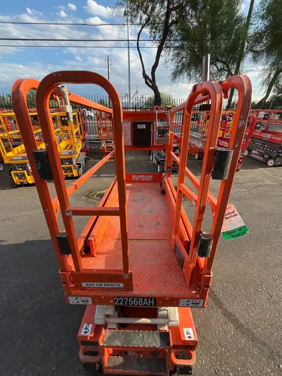 2019 Snorkel S3219E Scissor Lift