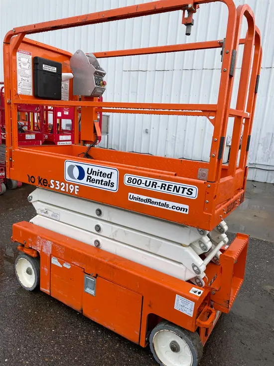 2019 Snorkel S3219E Scissor Lift