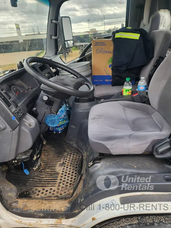 2019 ISUZU NPRHDREGG4X2