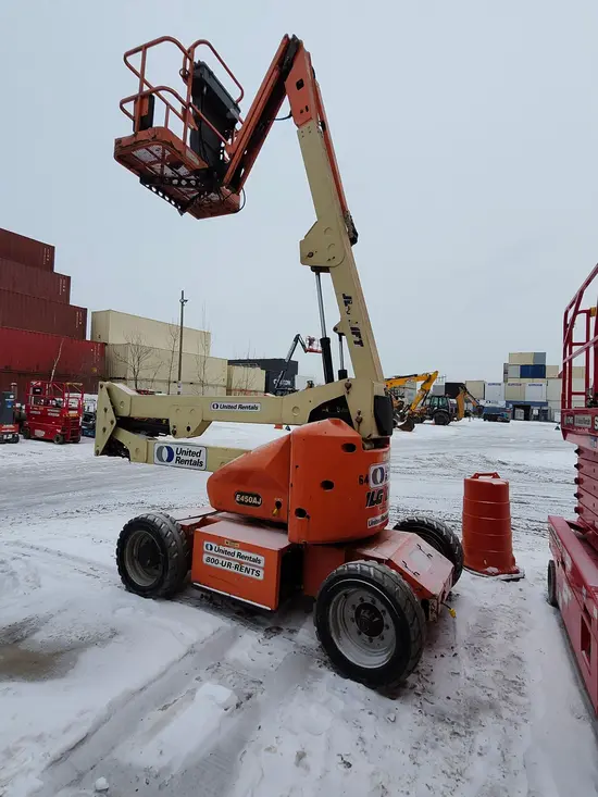 2014 JLG E450AJ Articulating Boom Lift