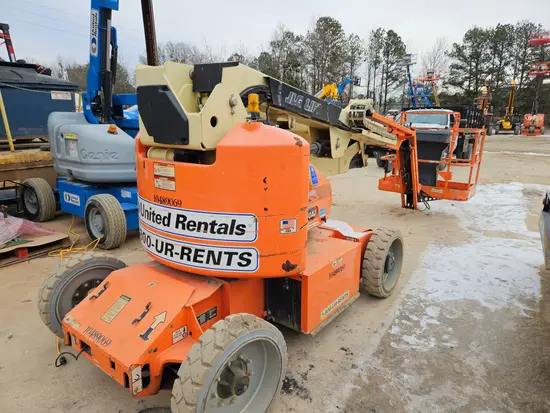 2016 JLG E450AJ Articulating Boom Lift