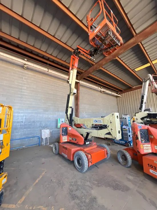 2012 JLG E400AJPN Articulating Boom Lift