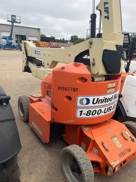 2016 JLG E400AJPN Articulating Boom Lift