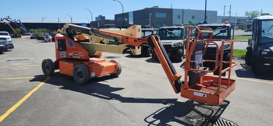 2017 JLG E450AJ Articulating Boom Lift