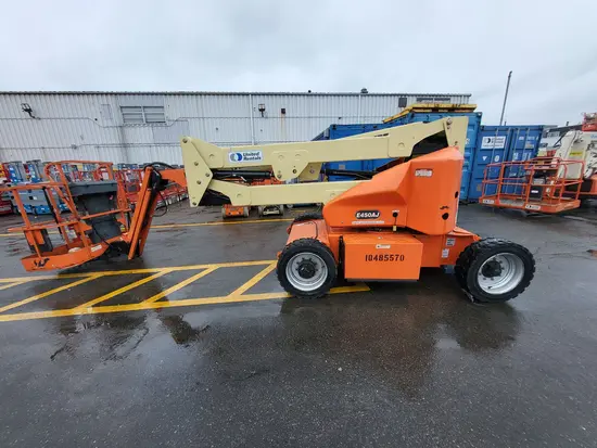 2016 JLG E450AJ Articulating Boom Lift