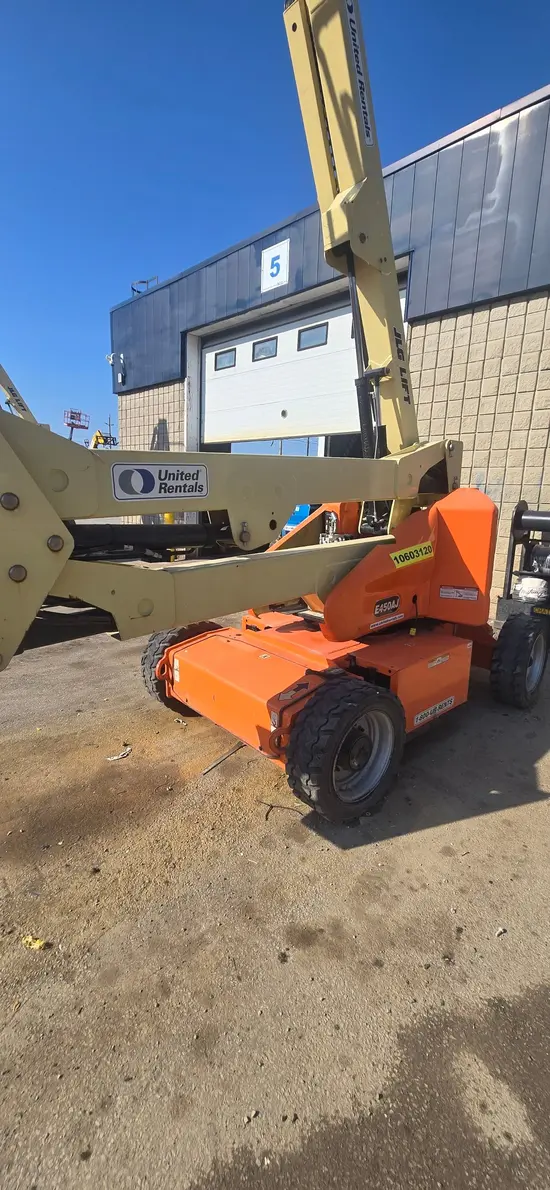 2017 JLG E450AJ Articulating Boom Lift