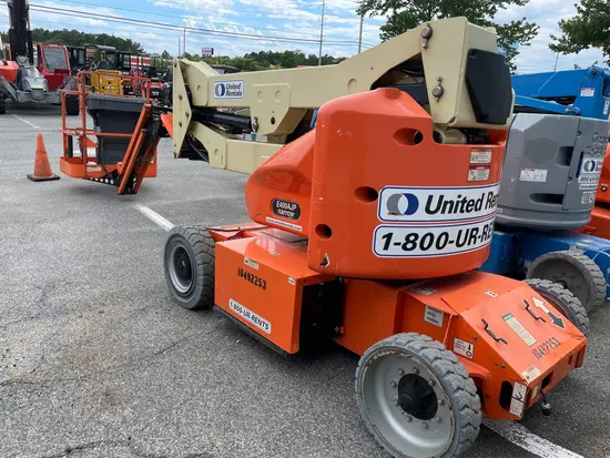 2016 JLG E400AJPN Articulating Boom Lift