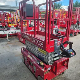 2018 MEC 1330SE Scissor Lift